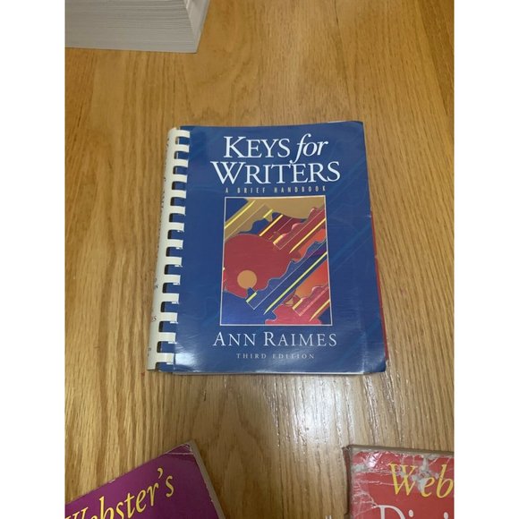 Like New Book Websters Spanish - English Dictionary - Picture 2 of 8